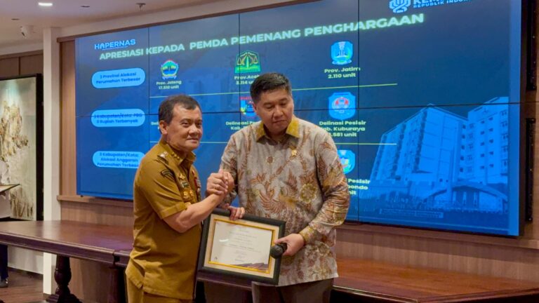 Hadapi Backlog 1,3 Juta Unit, Jateng Diganjar Penghargaan Perumahan Nasional