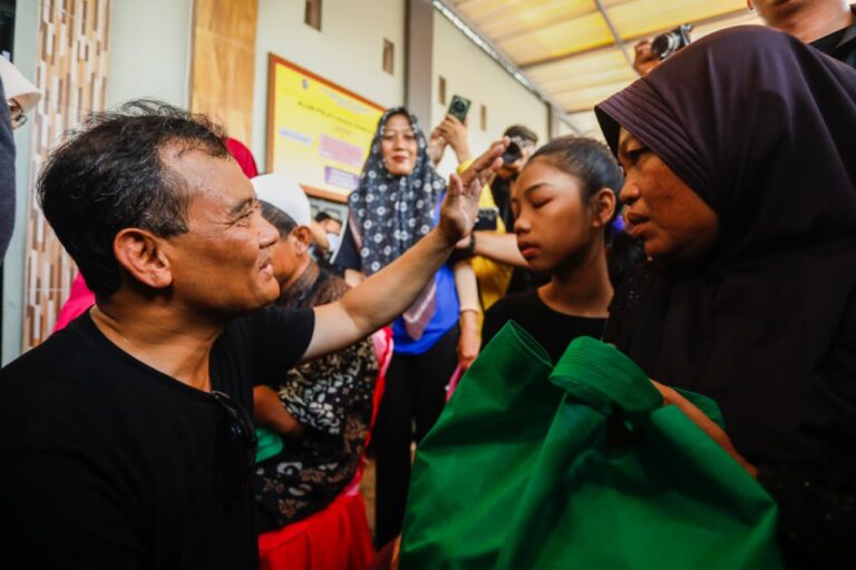 Ahmad Luthfi Janji Bangun Jalan, Jembatan dan SLB di Desa Terdampak Rob