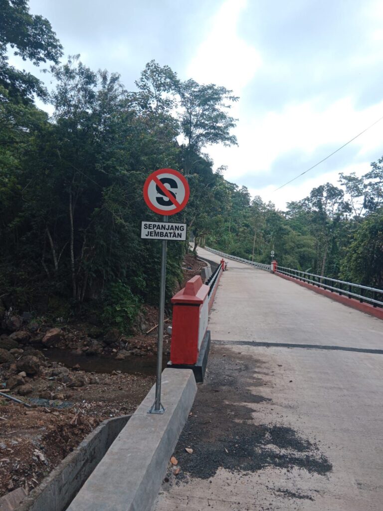Tingkatkan Keamanan, Jembatan Persen Gunungpati Dibangun Ulang dengan Konstruksi Beton