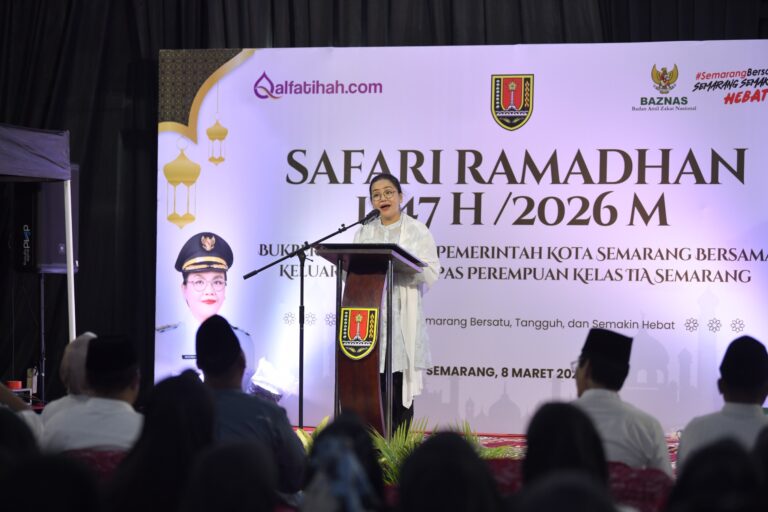 Tarling Ramadan, Wali Kota Semarang, Agustina Wilujeng Bagikan 300 Al-Qur’an di Lapas Perempuan Bulu